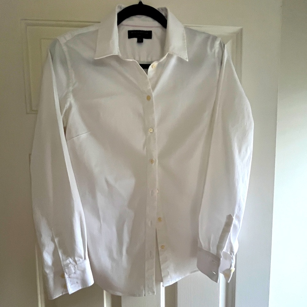 Banana Republic Classic white button down shirt